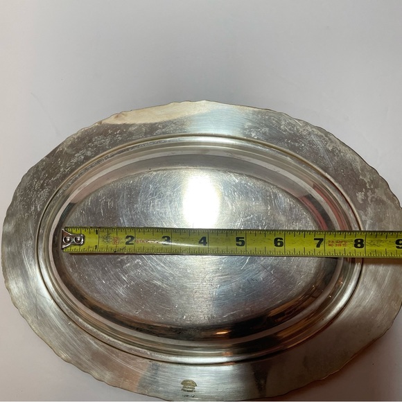 Vintage crescent silver plated oval bread serving dish ornate grape vine  9’x12’ - Picture 5 of 15